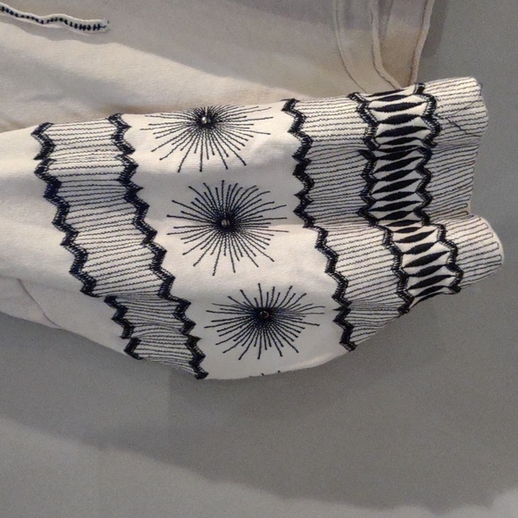 Anthropologie womens medium oversized slouchy cream embroidered hoodie top - Picture 2 of 5